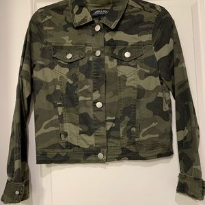 Military type jacket, new without tags, size S, super nice and comfortable !!!